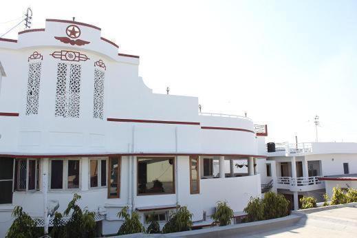 Lakshmi Guest House Dehradun Esterno foto